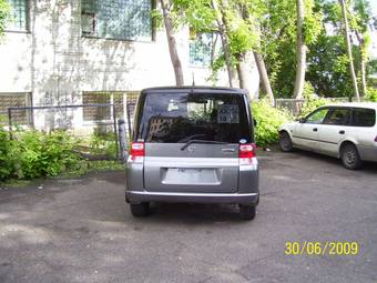 2004 Honda Mobilio Photos