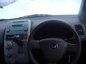 2004 Honda Mobilio Photos