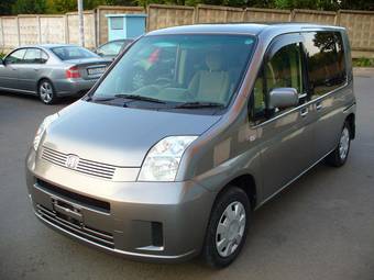 2005 Honda Mobilio Photos
