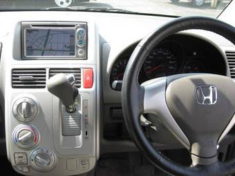 2006 Honda Mobilio Photos