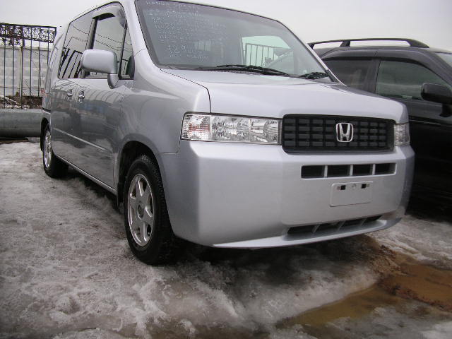 2002 Honda Mobilio Spike Images