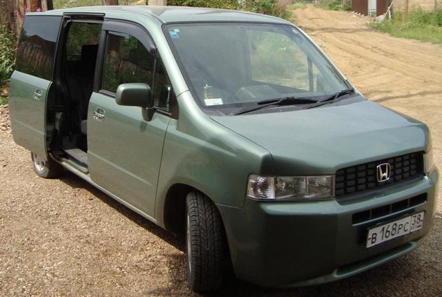 Honda Mobilio Spike 2002