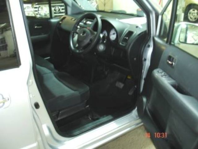 2003 Honda Mobilio Spike