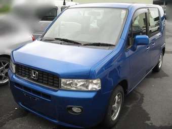 2003 Honda Mobilio Spike Pictures