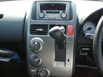 2003 Honda Mobilio Spike Pictures