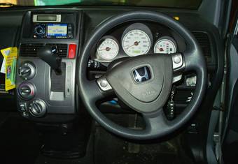 2003 Honda Mobilio Spike Photos