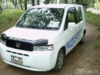 2003 Honda Mobilio Spike Photos