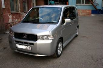 2003 Honda Mobilio Spike Photos