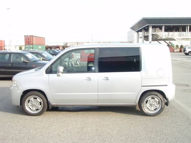 2004 Honda Mobilio Spike