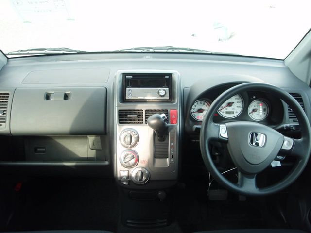 2004 Honda Mobilio Spike