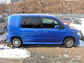 2004 Honda Mobilio Spike Photos