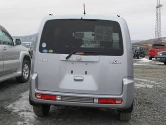 2004 Honda Mobilio Spike Pictures