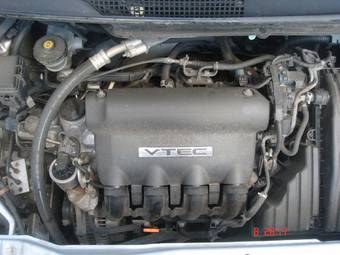 2004 Honda Mobilio Spike Photos