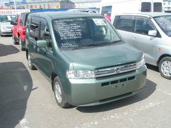 2004 Honda Mobilio Spike Photos