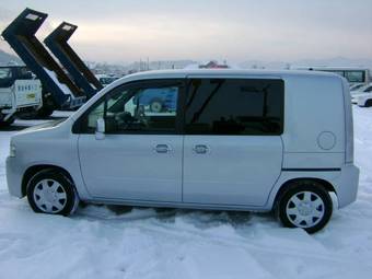 2005 Honda Mobilio Spike Wallpapers