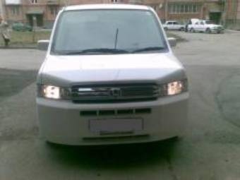 2005 Honda Mobilio Spike Pictures