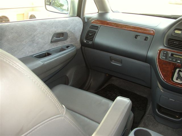 2000 Honda Odyssey Photos