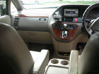 2003 Honda Odyssey Photos