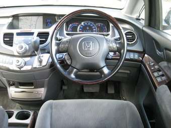 2004 Honda Odyssey Images
