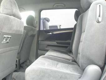 2004 Honda Odyssey Photos