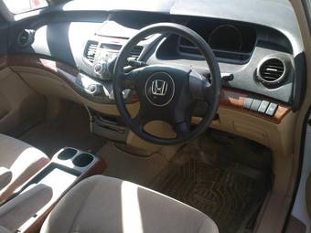 2004 Honda Odyssey Images