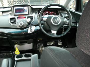 2004 Honda Odyssey Photos