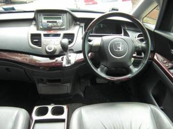 2004 Honda Odyssey Images