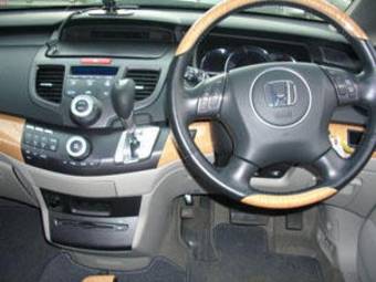 2004 Honda Odyssey Photos