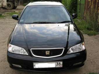 1999 Honda Saber Photos