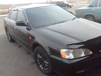 1999 Honda Saber Pictures