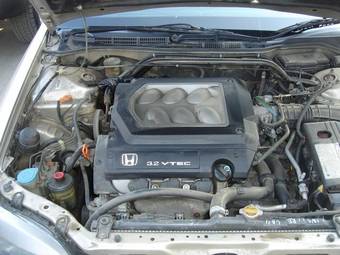 1999 Honda Saber Photos