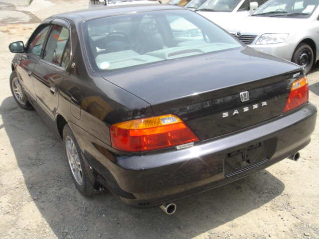 2000 Honda Saber Photos