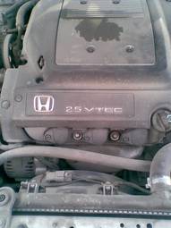 2000 Honda Saber Photos