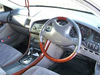 2000 Honda Saber Pictures