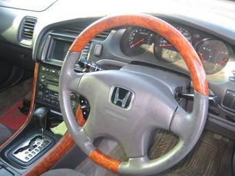 2002 Honda Saber Pictures