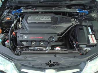 2002 Honda Saber Pictures
