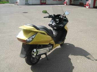 2004 Honda Silver WING Photos