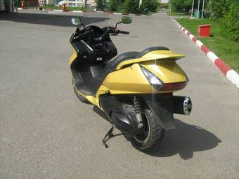 2004 Honda Silver WING Pictures