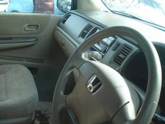 2002 Honda Stepwgn Images