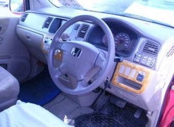 2002 Honda Stepwgn Images