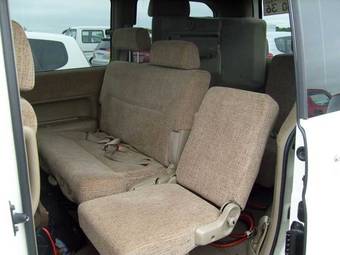2002 Honda Stepwgn Images