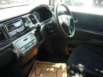 2004 Honda Stepwgn Photos