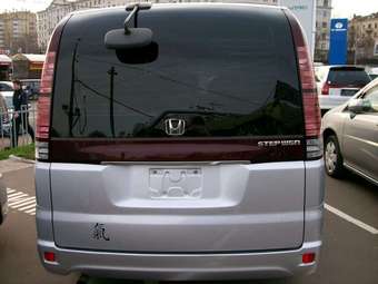 2004 Honda Stepwgn Pictures