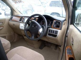 2004 Honda Stepwgn Photos