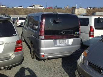 2004 Honda Stepwgn Images