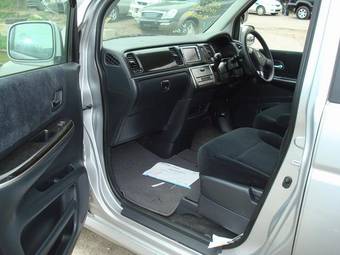 2004 Honda Stepwgn Photos