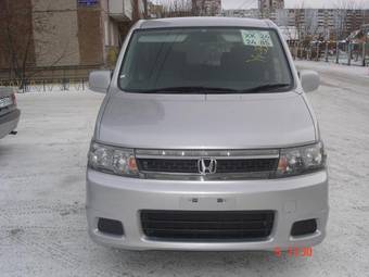 2004 Honda Stepwgn Images