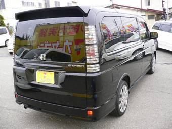 2004 Honda Stepwgn Pictures