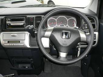 2004 Honda Stepwgn Pictures