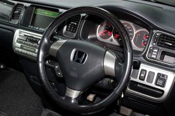 2004 Honda Stepwgn Photos